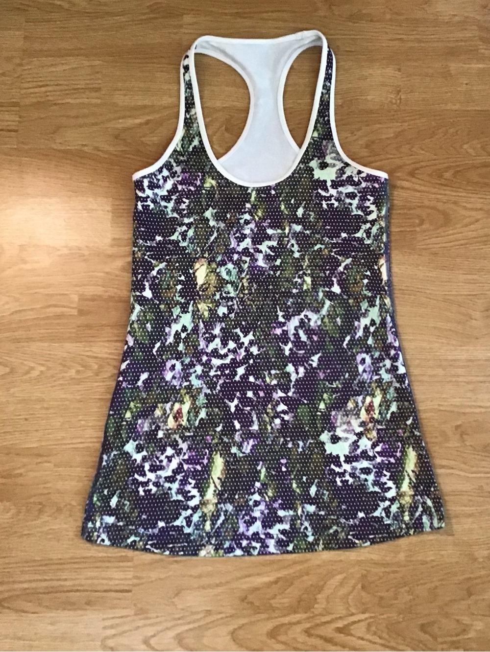 Lululemon top